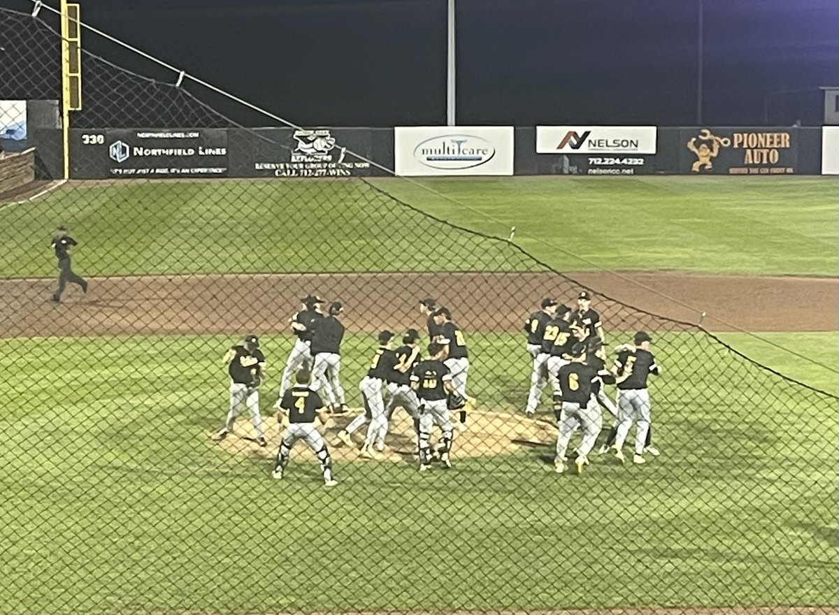 SEMI-FINALS! BETT beats the #1 Seed Sioux City East 2-1! Go Bulldogs! #BettPride