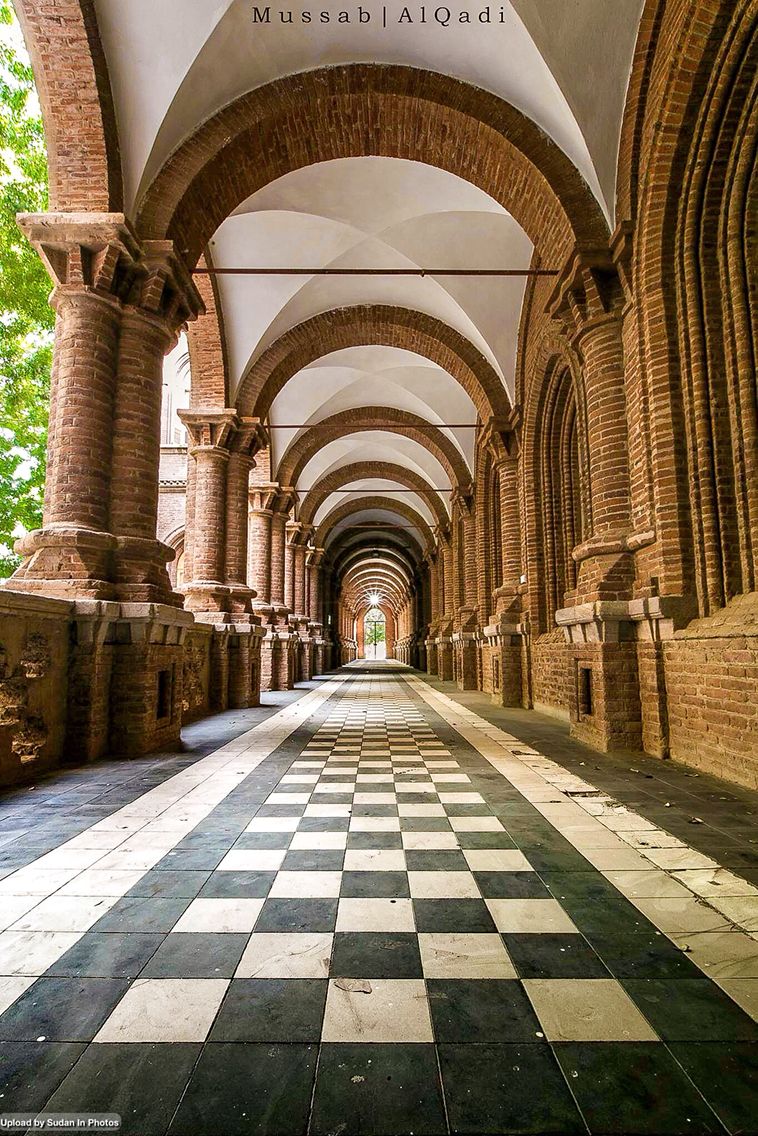 SudaneseCulture's tweet image. University of Khartoum || (Shortened to UofK - Arabic: جامعة الخرطوم)
- It is The Largest and Oldest University in Sudan, Founded as Gordon Memorial College in 1902 and Established in 1956 When Sudan Gained Independence
#SudaneseCulture #ثقافة_سودانية