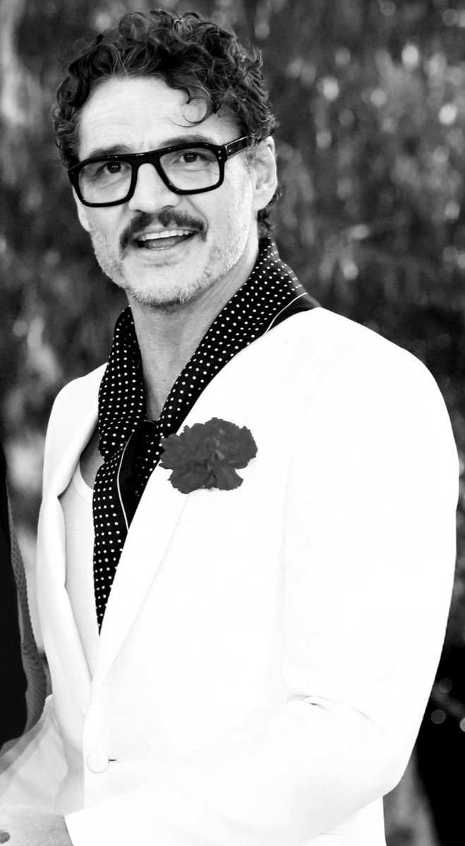 ZorayaMejia's tweet image. 😉 Pedro Pascal en B/N.
🎯 #PedroPascal  #Pascalispunk
#4fantastiques #4fantasticos #4F #FantasticFour #FantasticFourFirstSteps #Marvel  #primerafamilia #FFFS