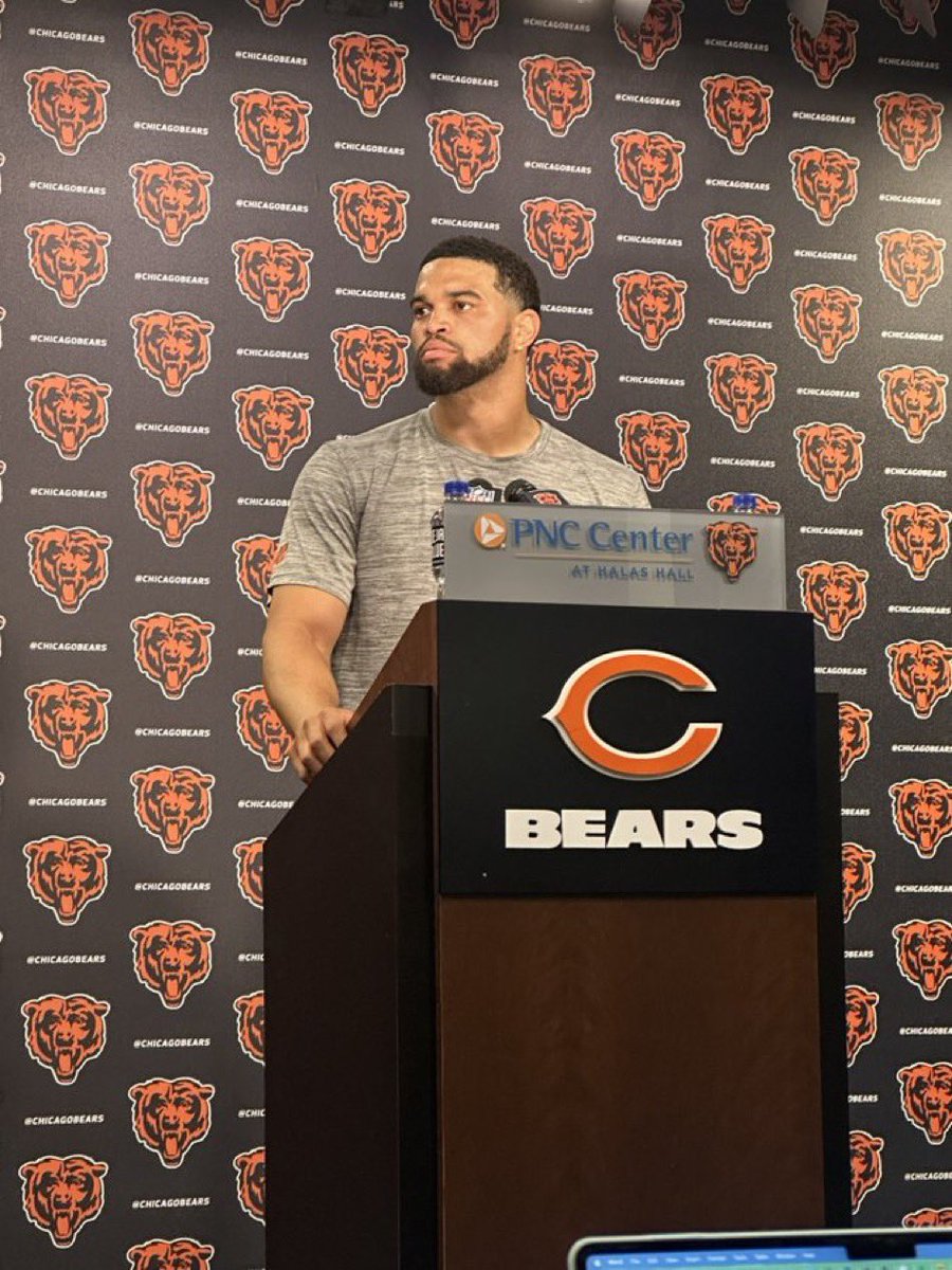 GNSportsTV's tweet image. Tonight @GNSportsTV, the Cubs blank KC, @KRoseSharkey is on hand as the Bears open camp and Caleb has magic numbers in mind, Bret Bielama has plenty of thoughts at Big Ten Media Day, and more with @Josh_Frydman and @paytonsun 10:30p @WGNTV.
