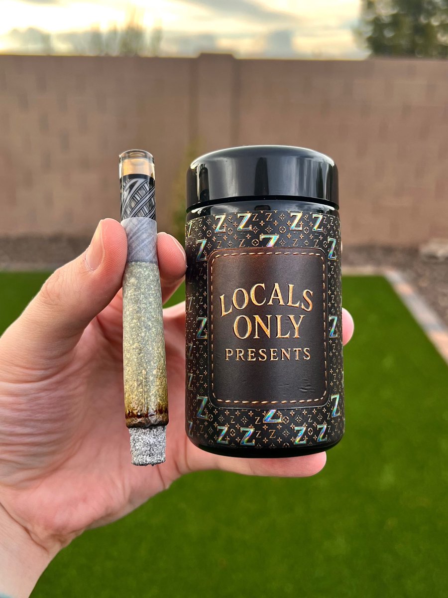 satellite_drops's tweet image. Phenomenal work from both camps; took the rare opportunity to burn these batches of Z side by side.🤞🏼🔥
Thank you @desertdoinkss for tossing me some king size wide Phantoms to try out.🫡🏆
@LocalsOnly_007
@DurdanSean35250
@ZeroGravity510
@ccr42069
@Imperialclubla