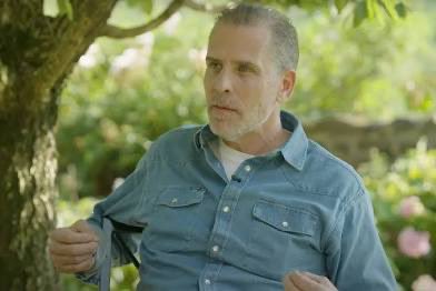 ClaireFraser363's tweet image. They sure did try to demonize Hunter Biden. He came out making us love him even more.