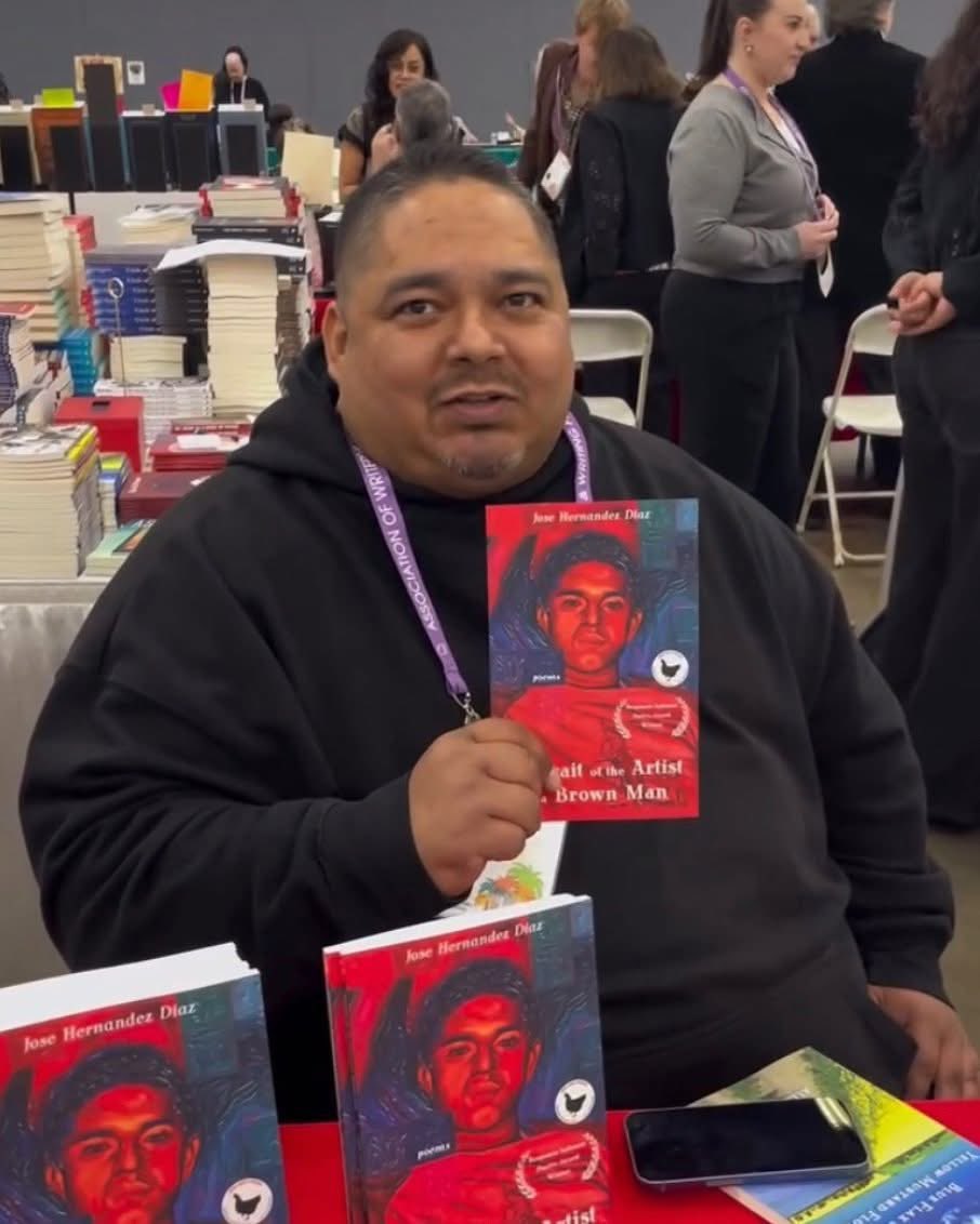 JoseHernandezDz's tweet image. During this headache of a week want to throwback to happier times signing copies for three different books at AWP Los Angeles 2025…🤙