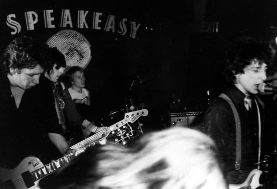 PunkRockStory's tweet image. Johnny Thunder's All-Stars at the Speakeasy, London, with Steve Jones and Paul Cook, February 1978
#punk #punks #punkrock #punklegends #oldschoolpunk #johnnythunders #paulcook #stevejones #punkrockhistory