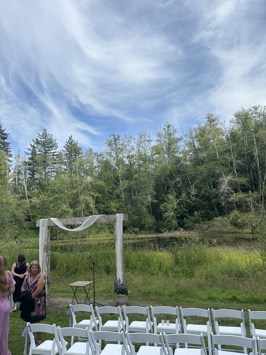 AlexShefrin's tweet image. Little late but made some time to touch grass/ocean while traveling for a wedding. What did you do this weekend anon?