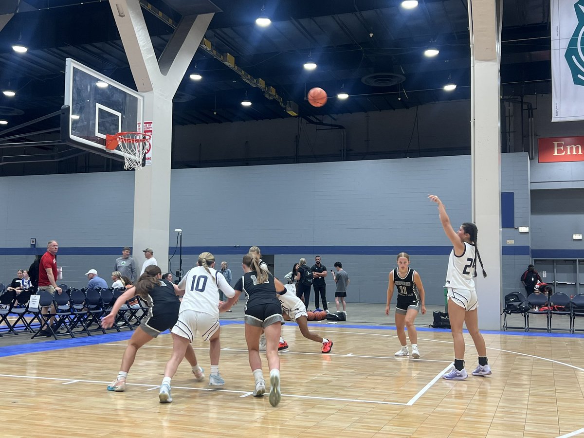 JulieAnn Maddox (@coachmaddox24) on Twitter photo Nike Nationals in Chicago ✈️ So thankful to <a href="/TNFlightEYBL/">Tennessee Flight EYBL</a> for investing and growing my girls again throughout this whole travel season+. The ride was fun!! <a href="/threesandd/">Randy Coffman</a>, <a href="/coachbarrett32/">Cory Barrett M.S.E. Educational Leadership</a>, <a href="/WeWorkHoops/">Christian Simmons</a>, <a href="/aayers22/">Ashley Ayers</a>……appreciate yall so much 🩵 #flightfamily Nike Nationals in Chicago ✈️ So thankful to <a href="/TNFlightEYBL/">Tennessee Flight EYBL</a> for investing and growing my girls again throughout this whole travel season+. The ride was fun!! <a href="/threesandd/">Randy Coffman</a>, <a href="/coachbarrett32/">Cory Barrett M.S.E. Educational Leadership</a>, <a href="/WeWorkHoops/">Christian Simmons</a>, <a href="/aayers22/">Ashley Ayers</a>……appreciate yall so much 🩵 #flightfamily