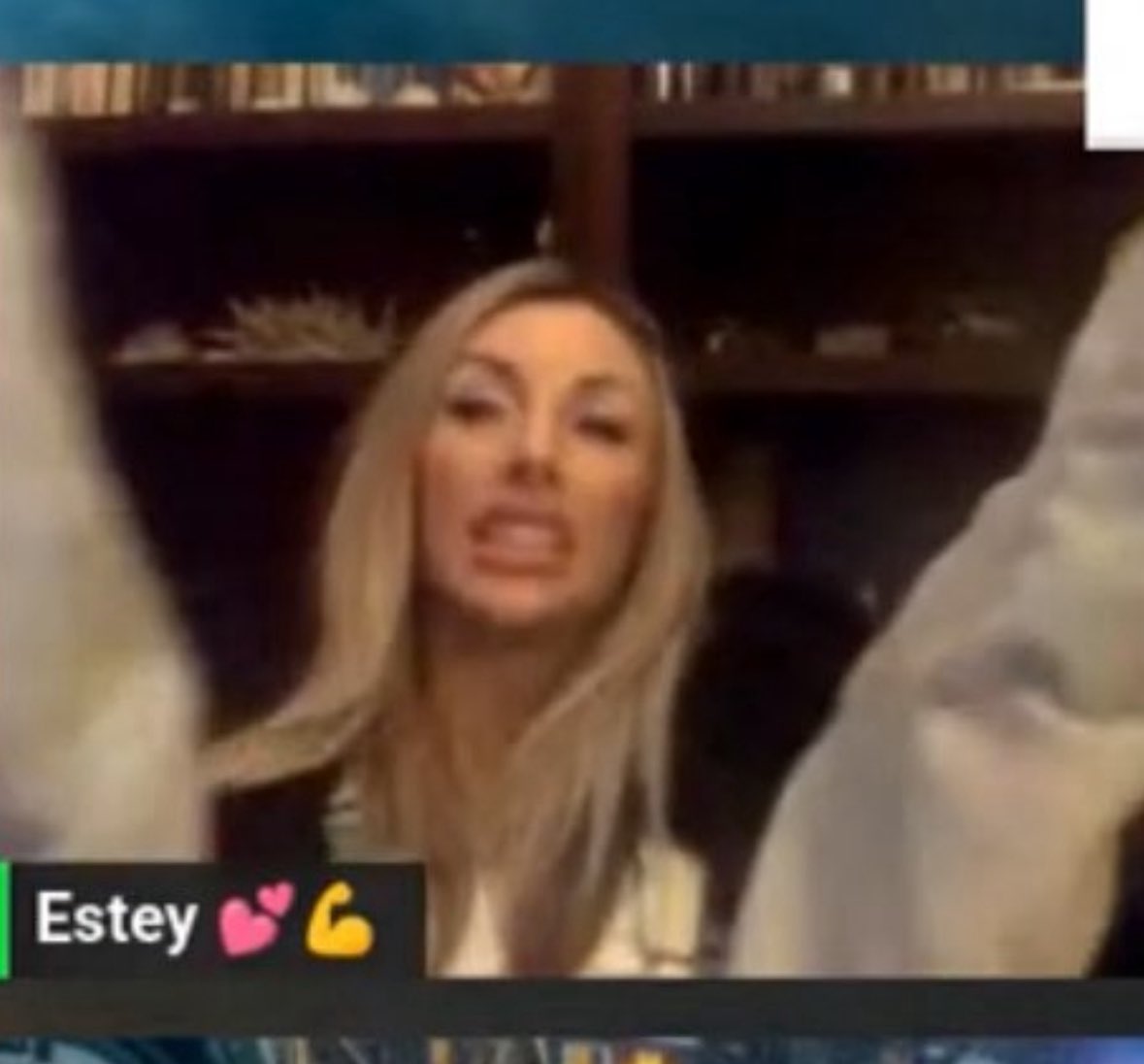 EsterReadReturn's tweet image. mention it all. mention it all besters!! p.s do u think I cud be cast on real housewives of boston? @BravoTV call me. i will even change my name to Ester Cohen 馃挭鉂わ笍