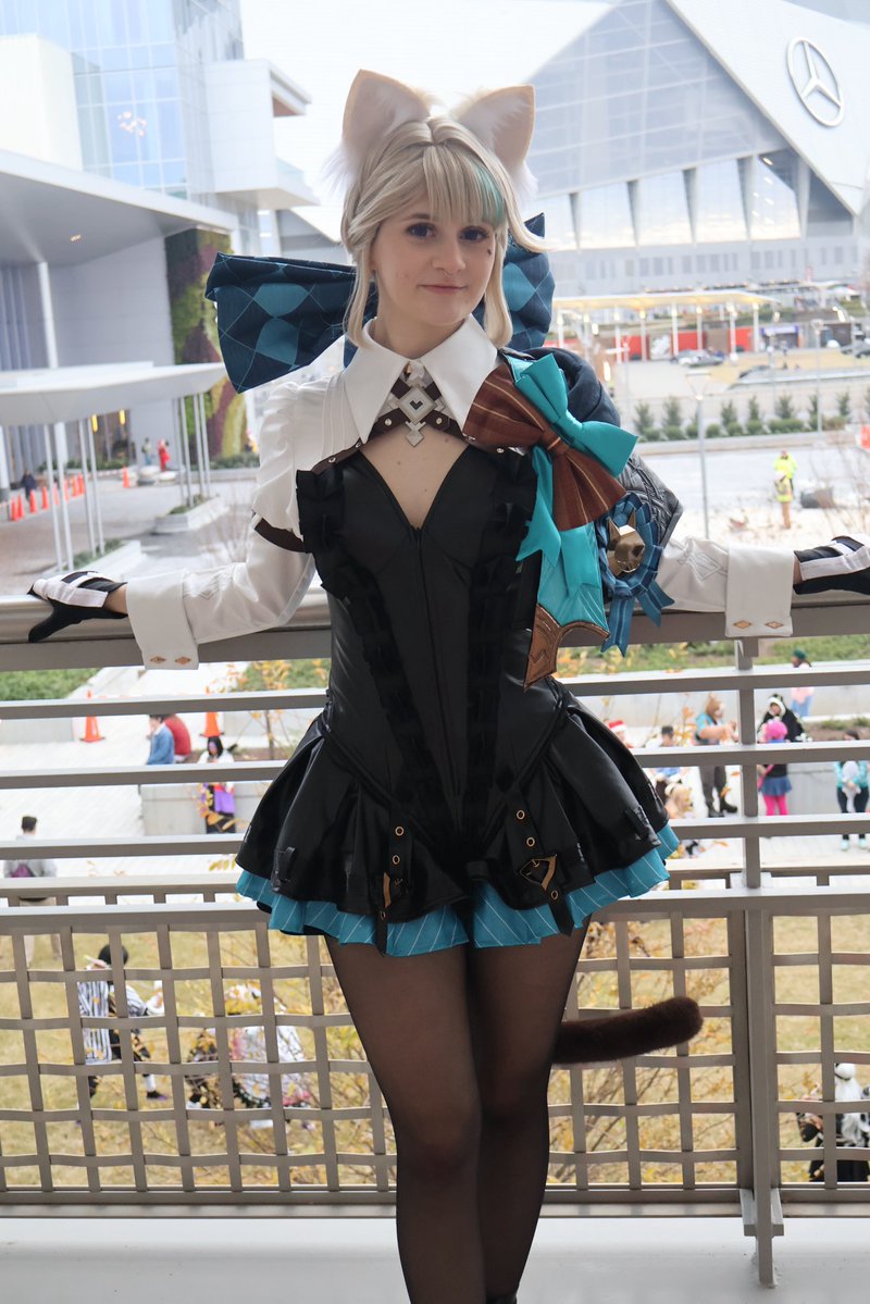 glossighost's tweet image. Is it time for a magic show? 🃏
#Lynette #cosplay #genshinimpact #genshin