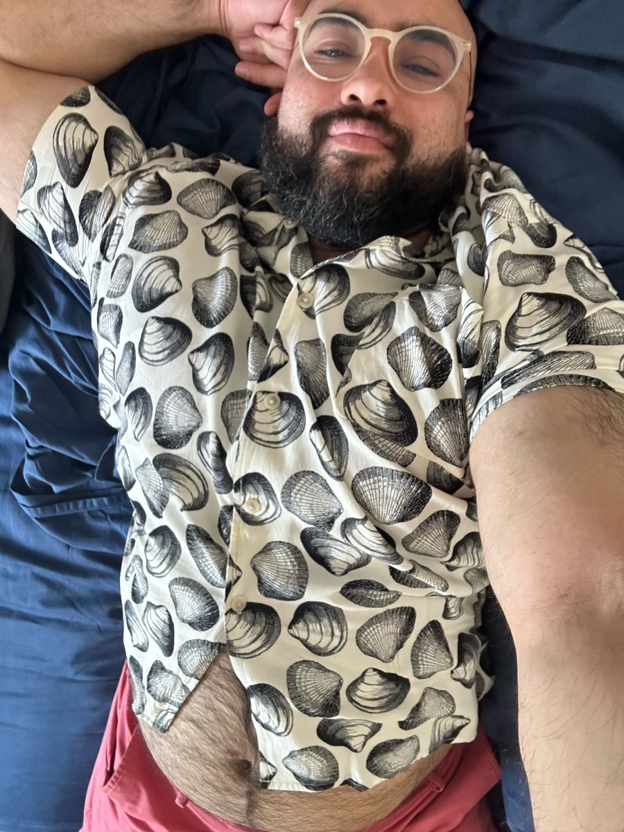Need belly rubs ! 🐷