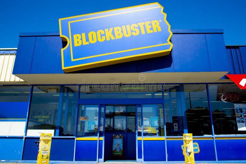 moonsteaders's tweet image. Would you watch a movie set in the early 2000's that takes place at Blockbuster?