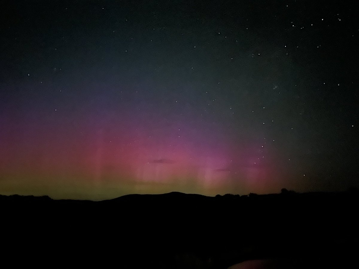 JustLafleur's tweet image. Captured these photos of the Northern Lights tonight! Absolutely breathtaking. These are all totally unedited. The lights were camera visible, but I feel like I could see pillars (without color) with the naked eye.
Taken in Etna, NH near Hanover
#NorthernLights