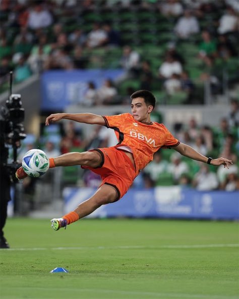 Muéstrame una foto de algún canterano tuyo.