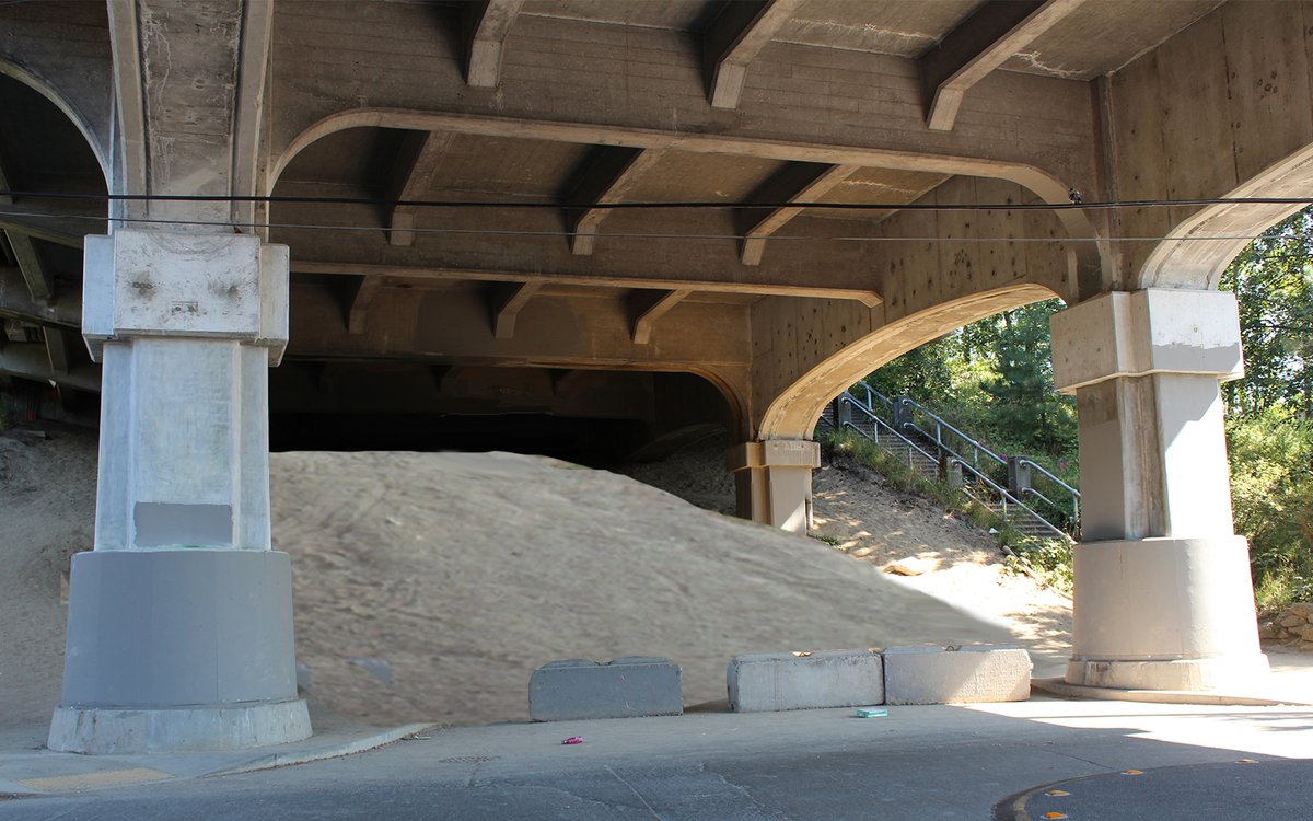 TheNeedling's tweet image. Fremont Bridge Gets Laser Troll Removal: tinyurl.com/bdz6xv2j