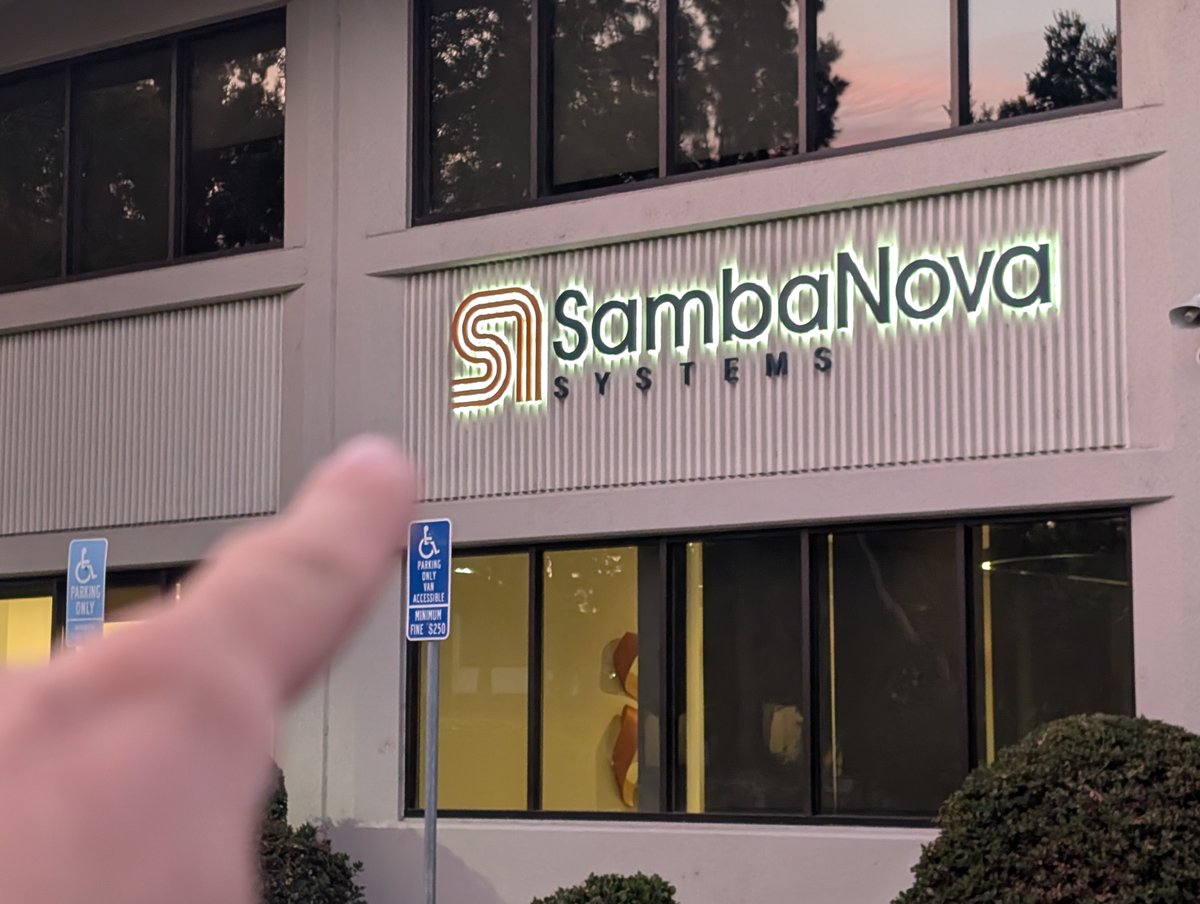 cameron_pfiffer's tweet image. Biking back to SF from a mountain view meetup, spotted one of them goated get-your-tokens-fast companies
Thank you @SambaNovaAI I will accept my complimentary RDU