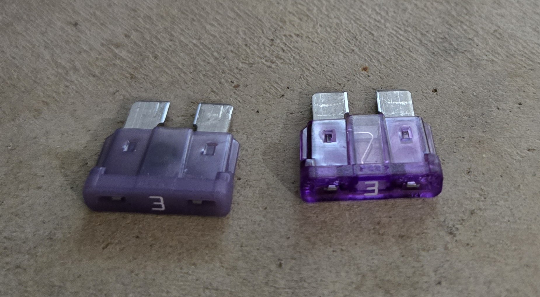 Blown vs New 3A Fuse