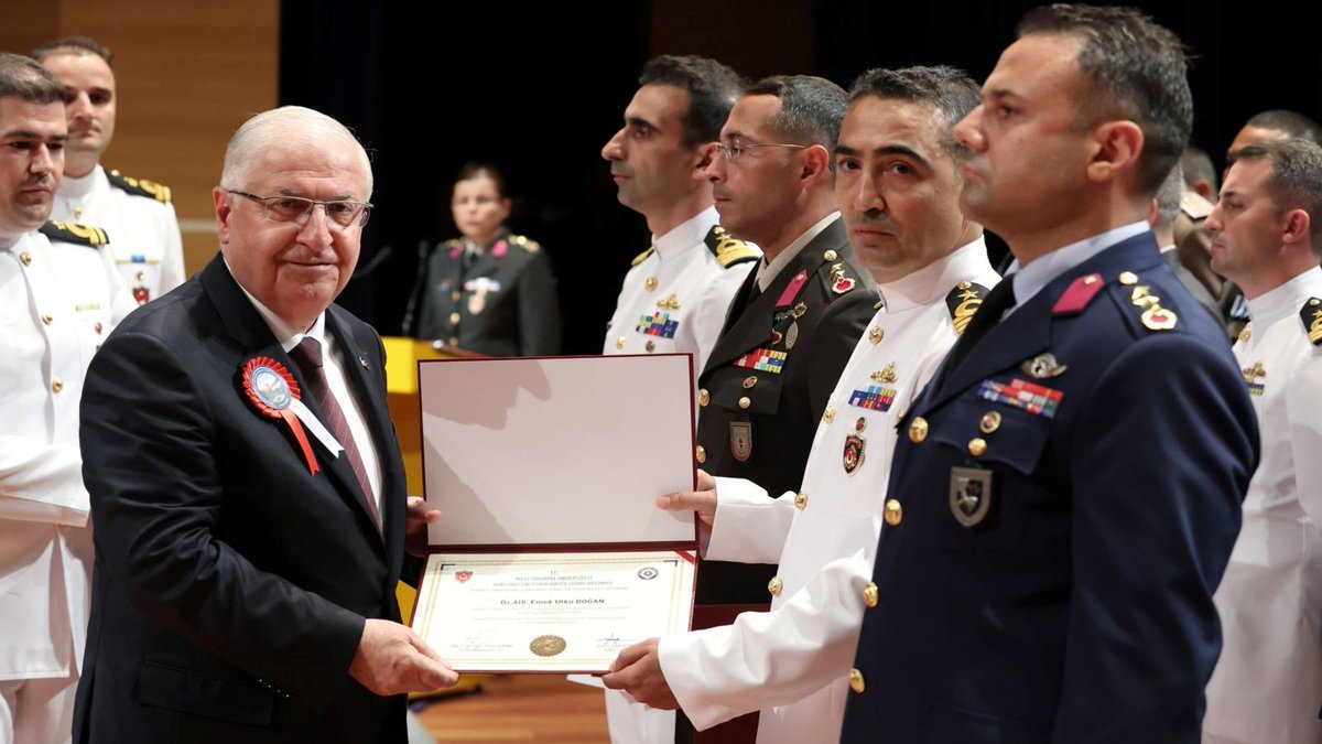 Defence Turkey Magazine (@defenceturkey) on Twitter photo Milli Savunma Bakanlığı haftalık basın toplantısı 17’nci Uluslararası Savunma Fuarı IDEF 2025 kapsamında İstanbul Fuar Merkezi’nde gerçekleşti. defenceturkey.com/tr/icerik/mill… <a href="/tcsavunma/">T.C. Millî Savunma Bakanlığı</a> Milli Savunma Bakanlığı haftalık basın toplantısı 17’nci Uluslararası Savunma Fuarı IDEF 2025 kapsamında İstanbul Fuar Merkezi’nde gerçekleşti. defenceturkey.com/tr/icerik/mill… <a href="/tcsavunma/">T.C. Millî Savunma Bakanlığı</a>