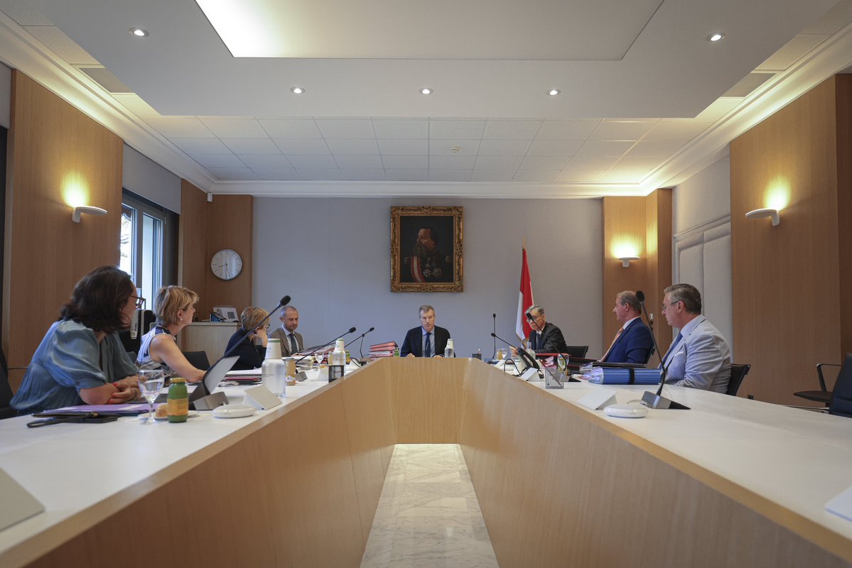 GvtMonaco's tweet image. Ce mercredi matin s’est tenu le premier conseil de Gouvernement sous la conduite de Christophe Mirmand.
Le Ministre d’État était entouré de l’ensemble des Conseillers de Gouvernement-Ministres : Isabelle Berro-Amadeï aux Relations Extérieures et à la Coopération, Céline…