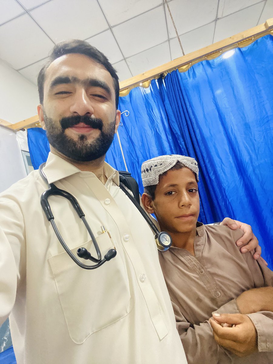 jansherkhan02's tweet image. Meet Bismillah Jan, 13 years old kid,who carried his mother alone from Kabul to Peshawar for treatment, when his father was denied Visa.Imagine being a kid,moving into another state with a mother on wheelchair.What an inspiration he is ! A true gem 💎