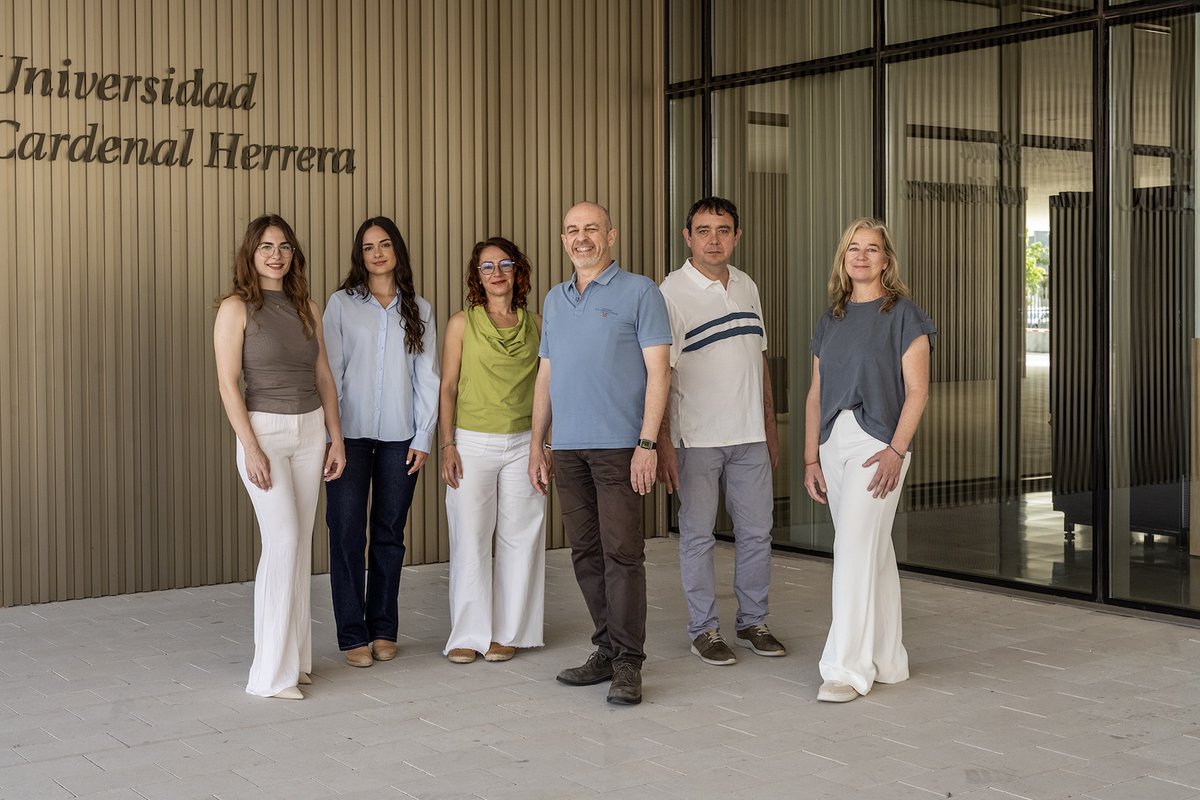 Ciencia CEU UCH (@cienciauchceu) on Twitter photo The European🇪🇺 OliWa project: repurposing waste from olive oil production🫒 in the Mediterranean area
The <a href="/uchceu/">Universidad CEU UCH</a> AviFeed Science Research Group in #Veterinary Medicine are participating in <a href="/OliwaPrima/">OliWa Project</a> to design feed for laying hens🥚 using olive extracts
medios.uchceu.es/actualidad-ceu… The European🇪🇺 OliWa project: repurposing waste from olive oil production🫒 in the Mediterranean area
The <a href="/uchceu/">Universidad CEU UCH</a> AviFeed Science Research Group in #Veterinary Medicine are participating in <a href="/OliwaPrima/">OliWa Project</a> to design feed for laying hens🥚 using olive extracts
medios.uchceu.es/actualidad-ceu…