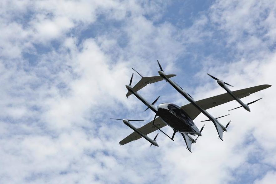 ChinaDaily's tweet image. A Chinese tech startup on Tuesday delivered a ton-class electric vertical takeoff and landing (eVTOL) aircraft, marking a breakthrough in the application of large #eVTOLs. bit.ly/4f2t05j
