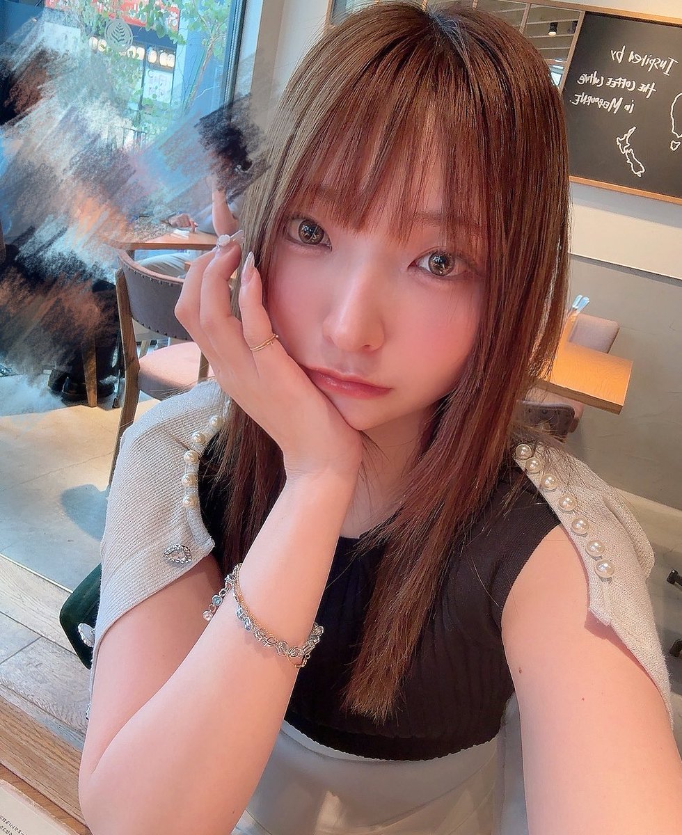 もしかして、東京都と神奈川の間らへんで花火大会とか今日ある？仕事できてるのだけど、浴衣の人多くて心がざわつく…
浴衣予定あるもん…もん…
小林さんセットがなかなか着る予定ない………