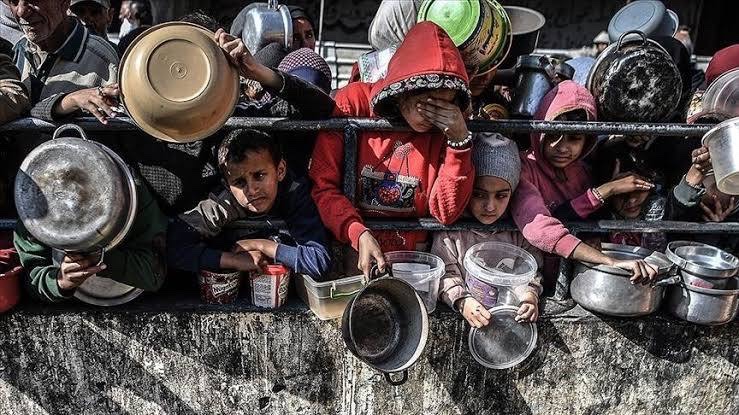 wissamshabat's tweet image. Head of the NGO Network in Gaza: All residents of the Gaza Strip are starving.
▫️There are 50,000 infants whose mothers cannot breastfeed them due to malnutrition.
▫️The famine has affected all groups and sectors in the Strip, even youth.
▫️If immediate intervention is not…