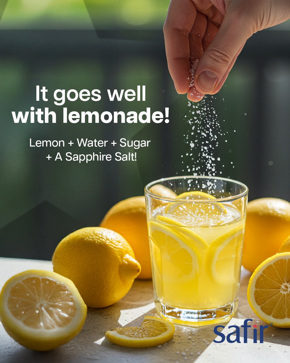 Limonata, yazın serinleten klasiği; tuz ise bu lezzetin tamamlayıcısıdır. Limon, su ve şekerin uyumuna bir tutam Safir Tuz eklendiğinde hem tadı dengelenir hem de kaybedilen mineraller desteklenir. Yaz boyunca hem serinlik hem denge için tercihiniz katkısız doğal tuz olsun.