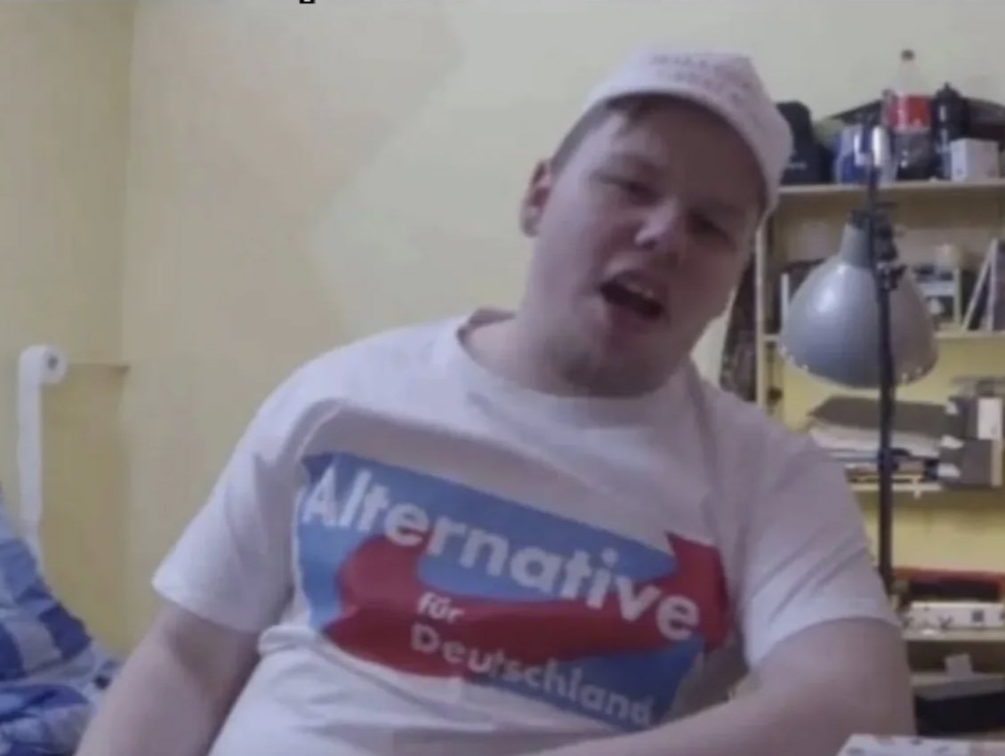 0_7_user's tweet image. Deutsche wenn sie vom Kapitalismus gebumst werden anstatt was gegen Kapitalismus zu tun: