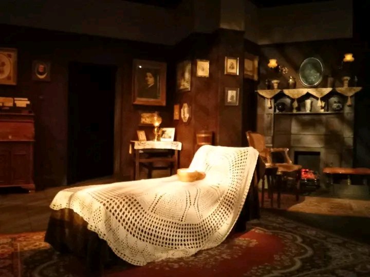 philnewmandsign's tweet image. Thrilled to discover that I&apos;ve been nominated for Best Set Design for both the shows I designed - Relative Values and Gaslight - @thelittleleics last Autumn in their Annual Sooty Awards!! 😊