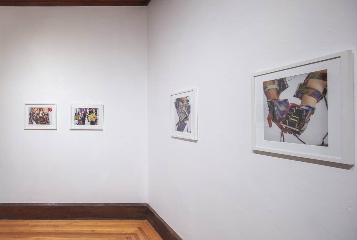 lovidlovid's tweet image. VideoWear Photos (2004)
Installation shot from Body’s First Architecture at Ely Center for Contemporary Art