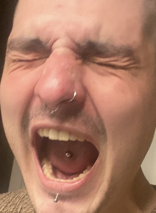 XxenmityxX's tweet image. brrrrrrrrrrrrrrrrrrrrr im off tha meds