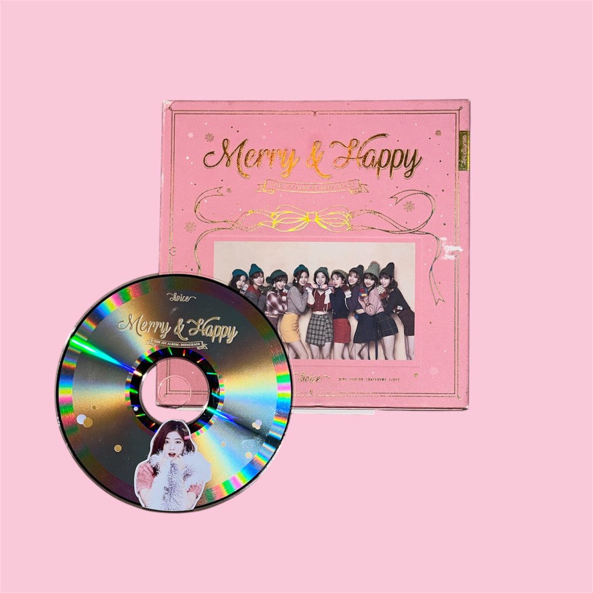 SeoulMagicPH's tweet photo. ✧ GIVEAWAY TIME ✧

🎁 1 winner of TWICE MERRY&amp;HAPPY UNSEALED ALBUM 

☆ PH Only (Winner will shoulder the sf) 
☆ Follow us 
☆ Like + Retweet this tweet and the quoted tweet below 
☆ Comment 'done' 

🗓️Ends on July 29, 2025 https://t.co/iSppdx75Z7