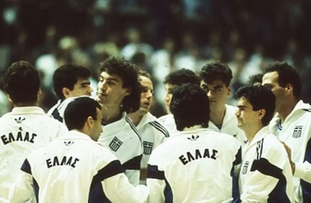 ✅ El carácter, su liderazgo, lo que más impresionaba de él en las distancias cortas, su bestial rutina física con 35 años al finalizar los entrenamientos (no me imagino a muchos jugadores de esta edad haciendo lo que hacía Galis), su misteriosa retirada.
📷 Miguel  Ángel Forniés