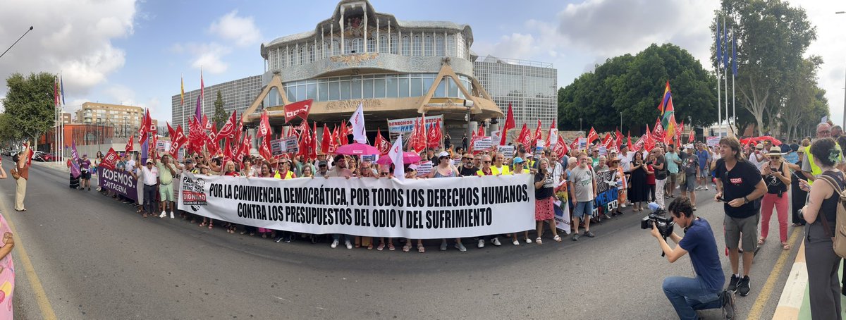 CCOOINDUSTRIARM's tweet image. Hoy 23 de julio nos hemos manifestado por una sociedad democrática y en contra de los presupuestos del odio
📍Asamblea Regional, #Cartagena 

No a unos presupuestos que empeoran el estado de bienestar y favorecen la privatización de los servicios públicos
#CCOO