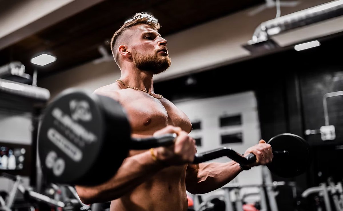 julien_pt's tweet image. Looking to build strong, shaped biceps? 💪 I’ve put together a practical arms workout, with tips from my training sessions here in London. 📖 Read more: bit.ly/44KWnWu. #Biceps #Fitness #WorkoutTips #ArmDay #PersonalTrainer #JulienBertherat #StrengthTraining #LondonPT