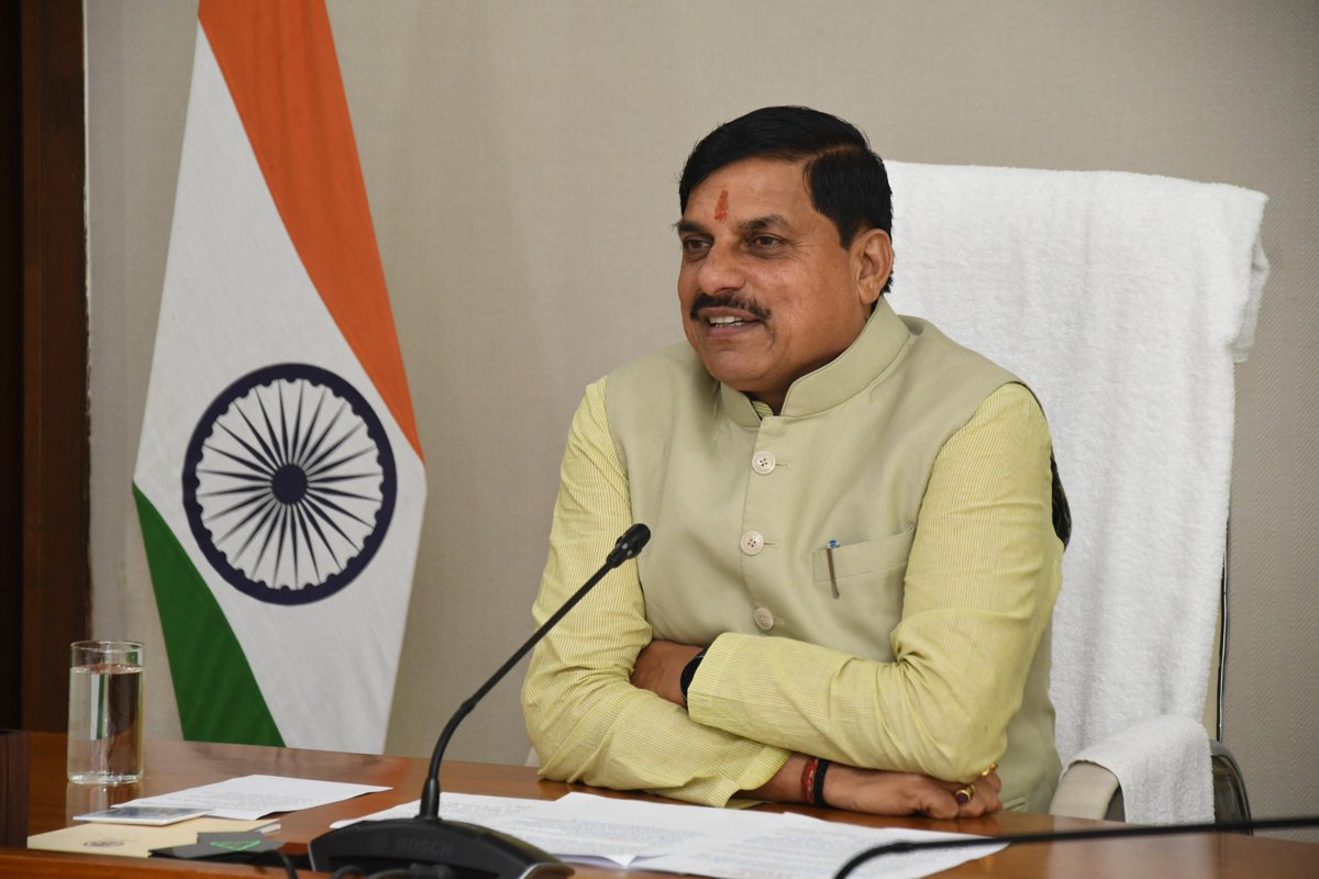 CMMadhyaPradesh's tweet image. मुख्यमंत्री डॉ. मोहन यादव ने निवास स्थित समत्व भवन से वीडियो कॉन्फ्रेंसिंग के माध्यम से अमर शहीद चंद्रशेखर आजाद जयंती के अवसर पर भाबरा (चंद्रशेखर आजाद नगर) में हुए श्रद्धांजलि कार्यक्रम को संबोधित किया।
@DrMohanYadav51 #CMMadhyaPradesh