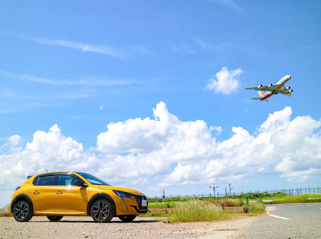 Peugeot France (@peugeotfr) on Twitter photo Les roues sur terre, la tête dans les nuages. Cette #Peugeot208 semble plus que prête pour le décollage. Où l’emmèneriez-vous pour une aventure estivale ?
📸 : <a href="/li____/">wilma lisandra</a>.on pour #PeugeotMoments
Partagez vos #PeugeotMoments pour tenter d’être repartagé à votre tour ! Les roues sur terre, la tête dans les nuages. Cette #Peugeot208 semble plus que prête pour le décollage. Où l’emmèneriez-vous pour une aventure estivale ?
📸 : <a href="/li____/">wilma lisandra</a>.on pour #PeugeotMoments
Partagez vos #PeugeotMoments pour tenter d’être repartagé à votre tour !