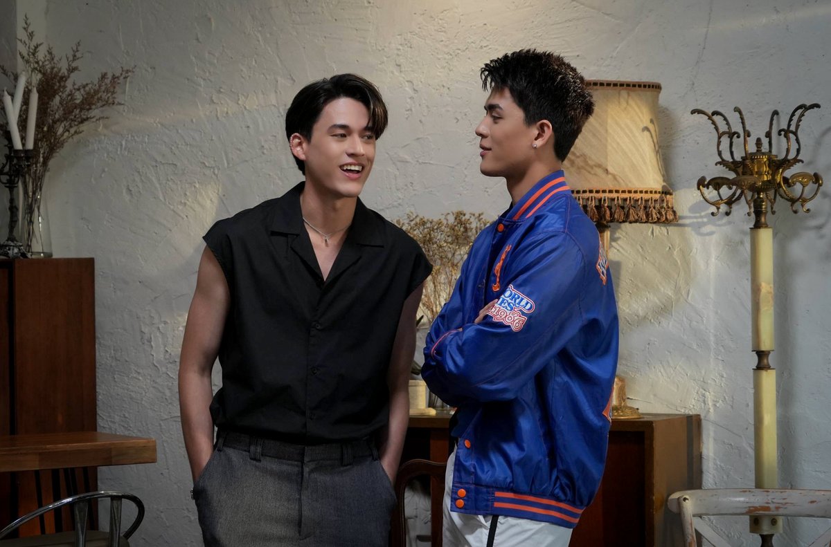 OLF_DreamOn's tweet image. who fell first and who fell harder? 😳

#OnlyFriendsDreamOn
#GMMTV
@Josswayar @gawincaskey