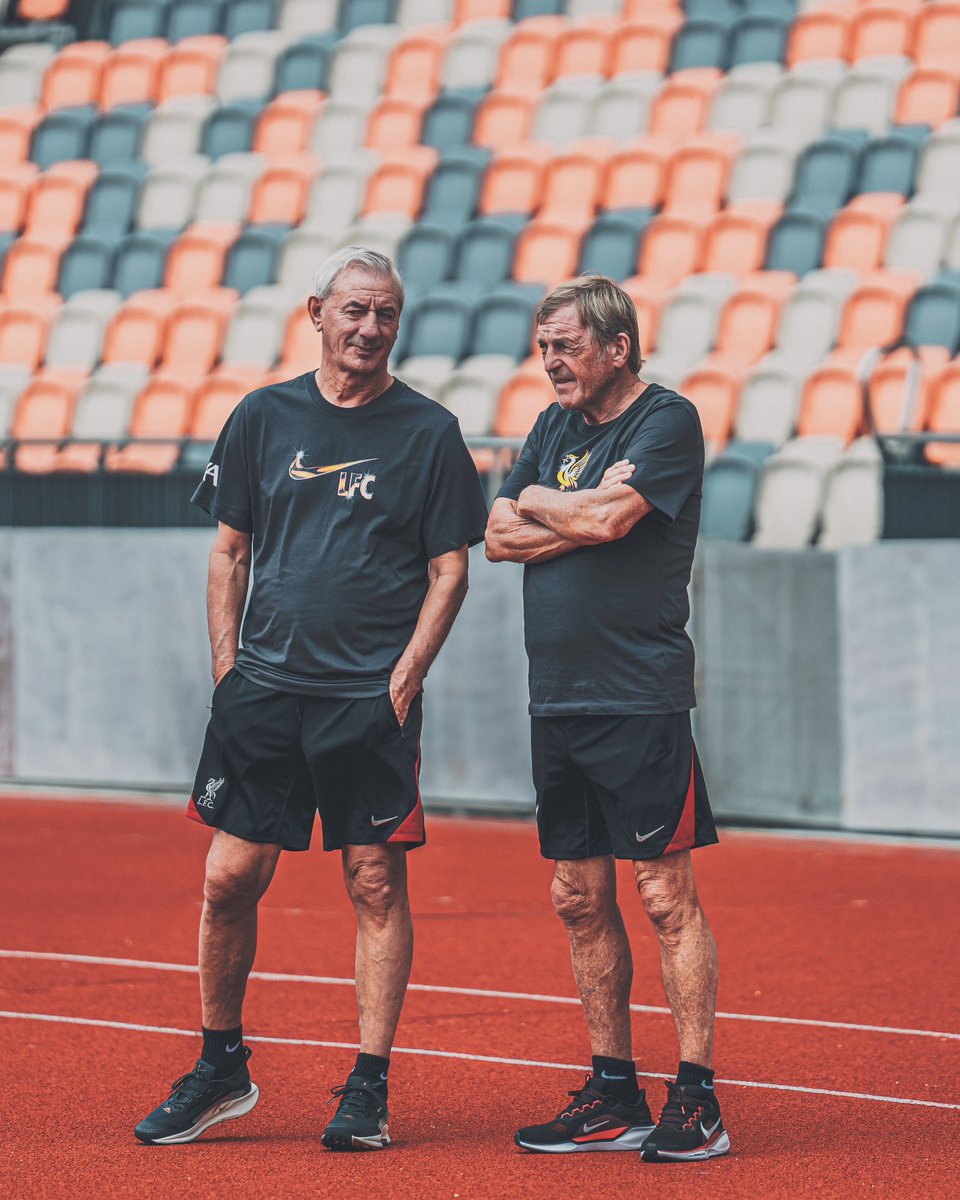 kennethdalglish's tweet image. Pleasure to be here in Hong Kong with the team @LFC ❤️🇭🇰