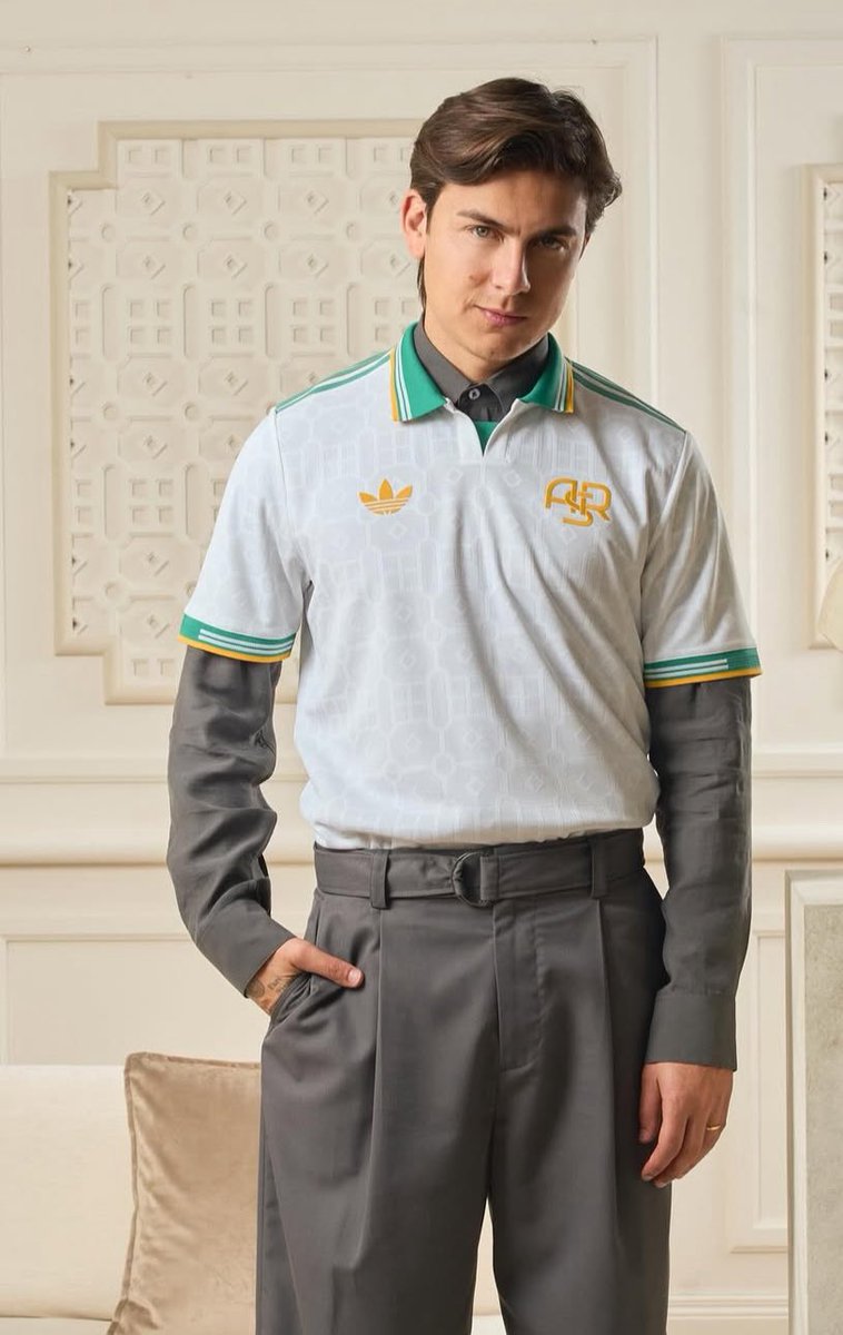 عمرو tweet media