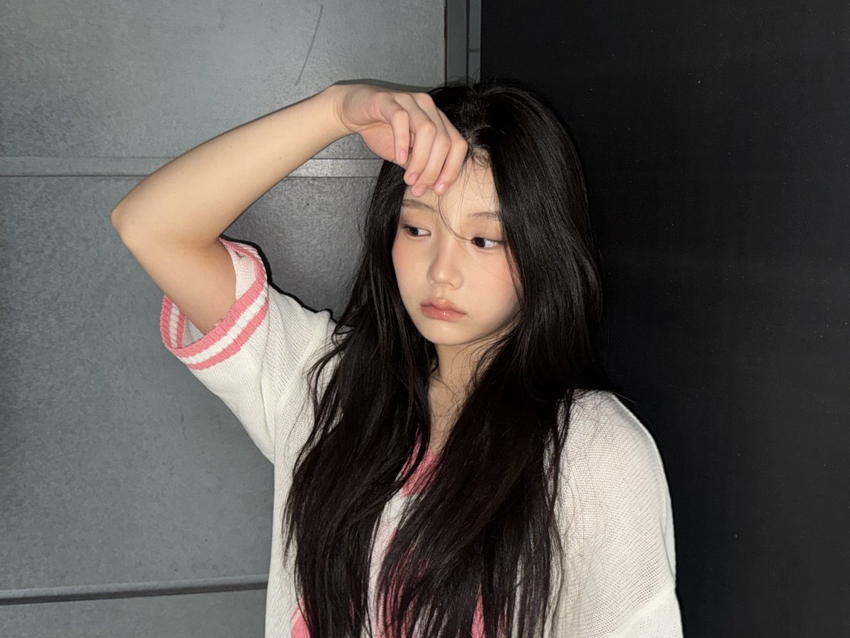 kittywonhee's tweet image. her facecard is insane