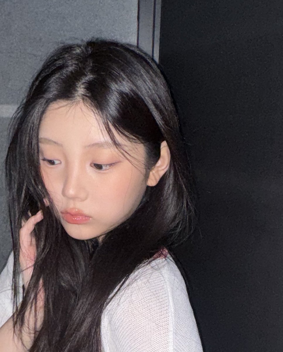 kittywonhee's tweet image. her facecard is insane