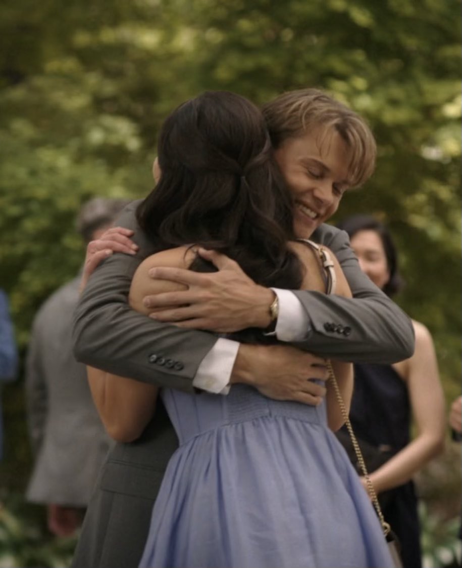 greynovember019's tweet image. their smiles while they hug I know what you are