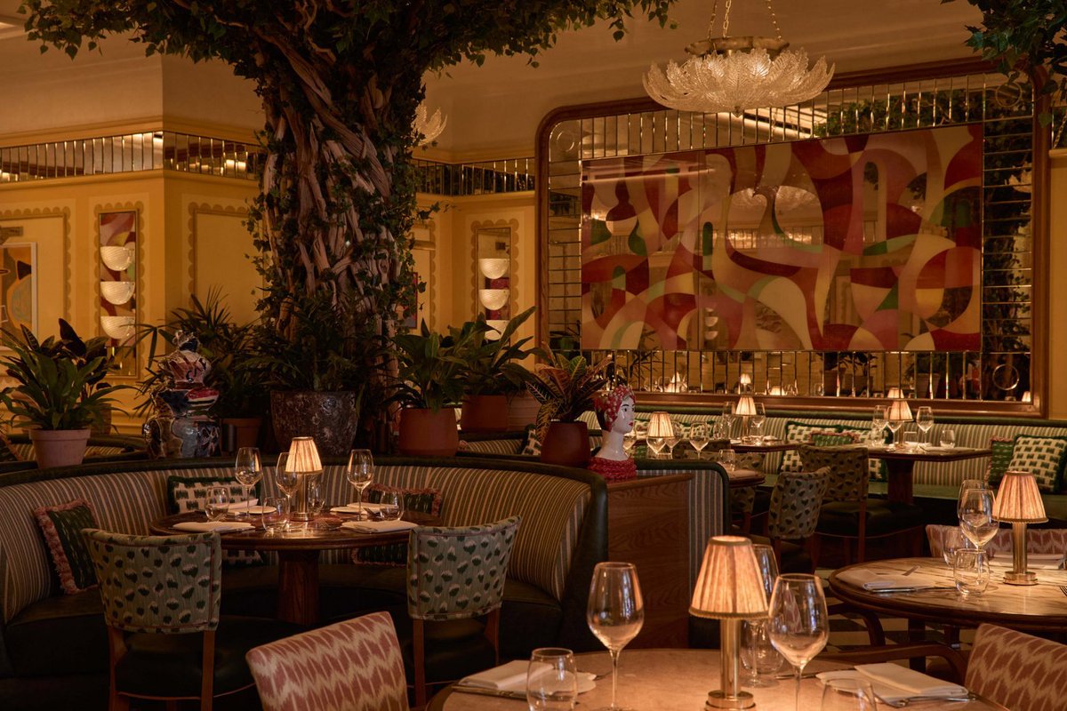 dezeen's tweet image. Venetian sunsets inform warm interiors of London restaurant Cicchetti: dezeen.com/2025/07/20/cic…