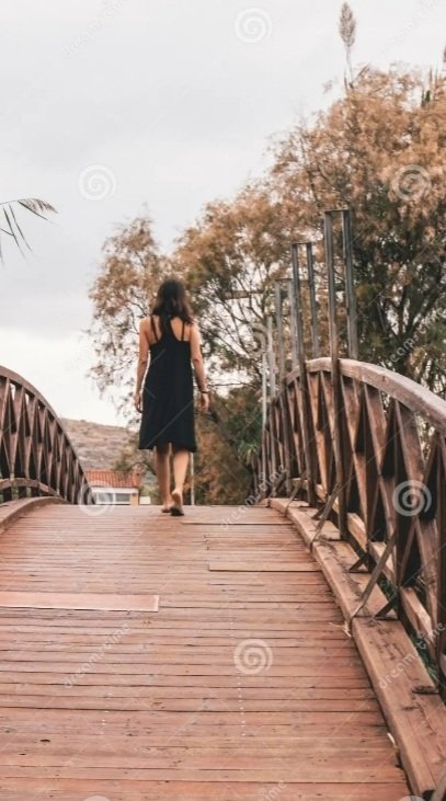 Empeze a elegir el silencio antes que la reacción, y entendí que no todo merece respuesta.