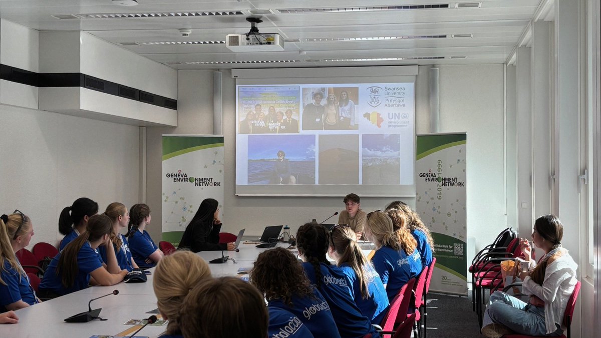 GENetwork's tweet image. This morning, @tweetswchs students visited the #EnvironmentHouse for an introduction to #GENeva as a global hub for env't governance.
Engaging discussions took place with Francisca Conejeros, intern of @UNEP Law Division, who shared insights on law, environment, & work of UNEP.