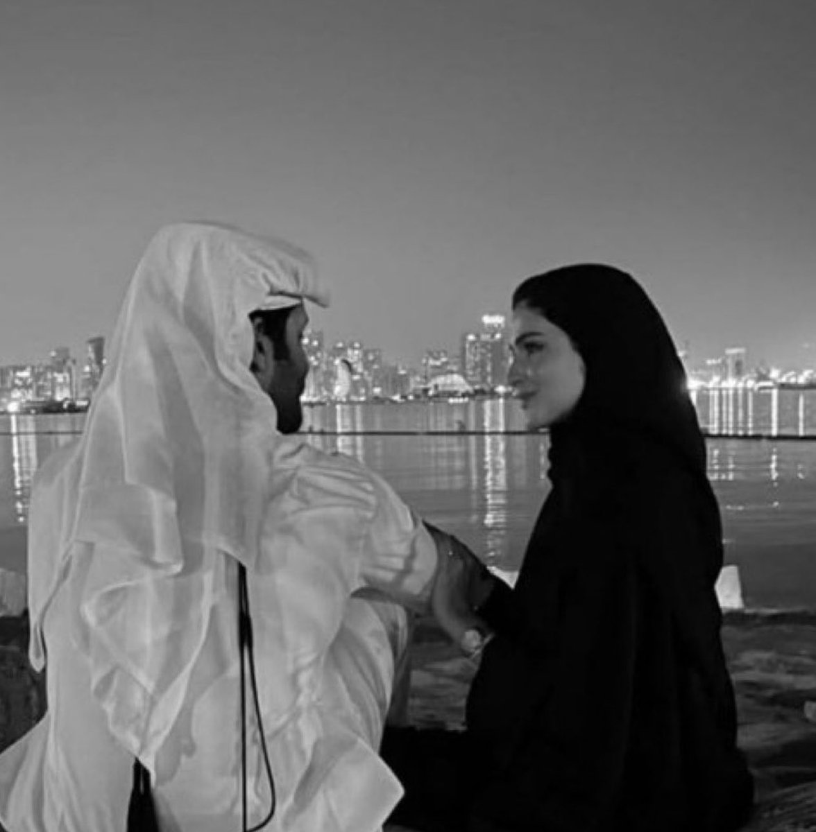 1sutl's tweet image. لذيذ هو مذاق الحب حين يكون مع شخص 
مغرم بادق تفاصيلك ♥️