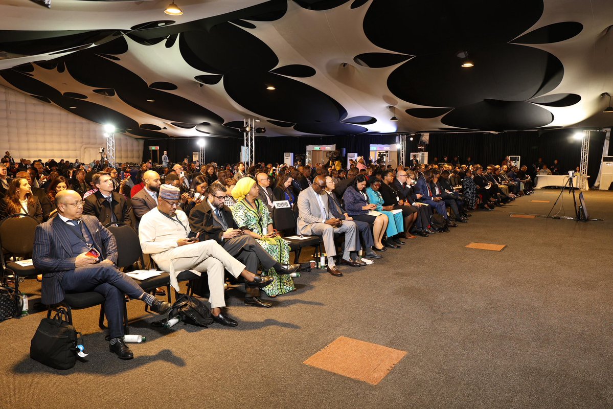 DSBD_SA's tweet image. The inaugural Global SME Ministerial Meeting provides a global platform for Ministers representing MSMEs to address pressing issues hindering these businesses from reaching their full potential. The meeting, built on the theme of trade-driven economic transformation, seeks…