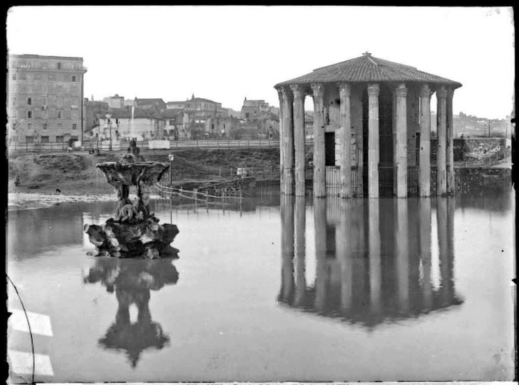 ValeriaAugusta8's tweet image. Photographie ancienne : le Forum Boarium inondé à Rome en 1900