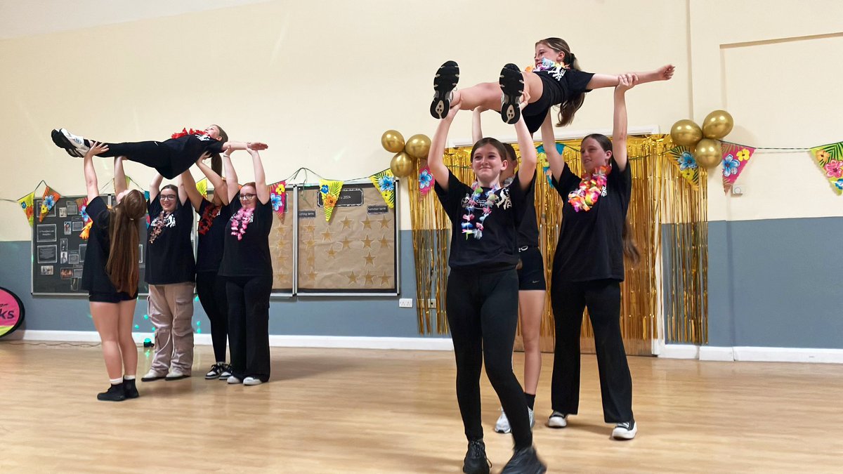 LaticsCommunity's tweet image. Last week, the Premier League Kicks dance group performed their end-of-year festival 💃

Congratulations to all the girls for their hard work and for putting on a fantastic show! 🎉

The sessions will return in the first week of September, to find out more please email…